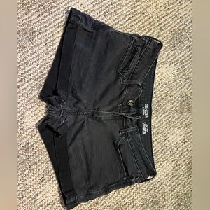 Levi’s Low Rose Jean Shorts